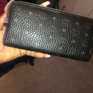 Mcm wallet